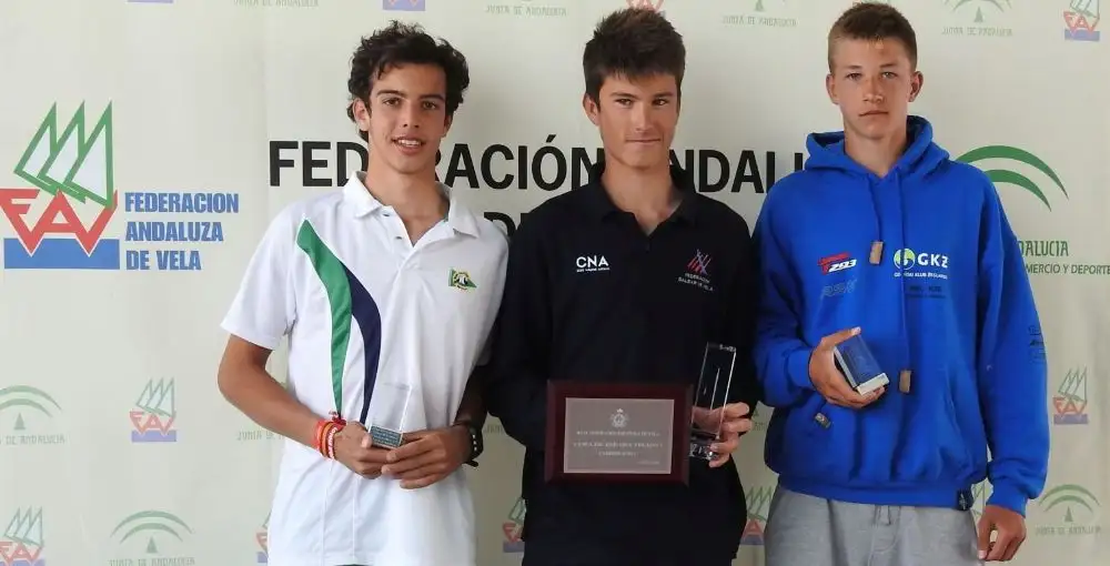 Podio Techno Sub 17... la ceremonia celebrada en el salón multiusos del Centro Especializado de Tecnificación Deportiva de Vela Bahía de Cádiz, sede de la Federación Andaluza de Vela en El Puerto de Santa María, en Puerto Sherry