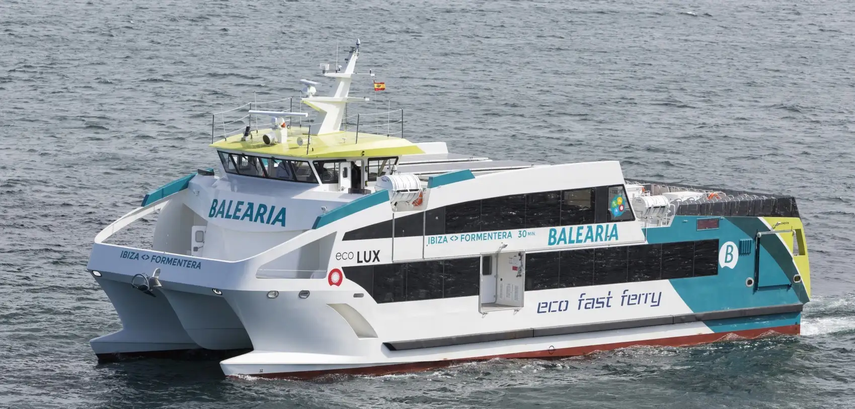 Los cuatro catamaranes están diseñados para poder operar en las diferentes rutas de corta distancia que realiza la naviera en las Baleares