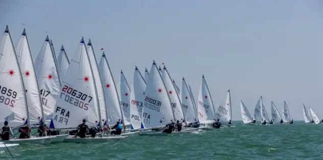 El canario es 13 en la general de standrad y Fátima Reyes 29 en radial