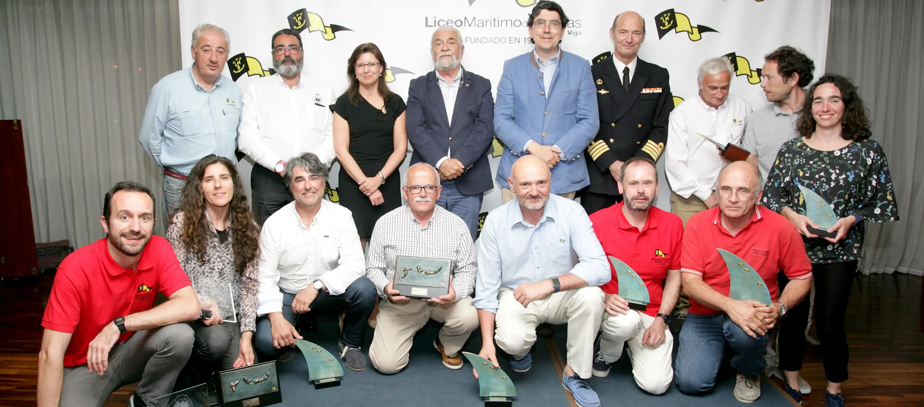 A la entrega de premios, que se celebró en los primeros compases de la madrugada del sábado al domingo, asistieron el delegado de la Xunta en Vigo, Ignacio López Chavez; la concejala de urbanismo del Concello de Vigo, María José Caride; el nuevo Comandante Naval de Vigo, Carlos Cárdenas, presidiendo el acto José María Bosch, presidente del Liceo