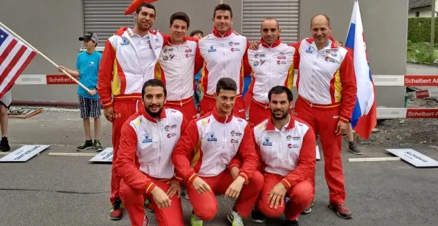 El Campeonato del Mundo de Piragüismo de Aguas Bravas en la especialidad de Esprint se celebra anualmente mientras que en Clásica y Master tiene carácter bianual... en 2018 coinciden todas ellas