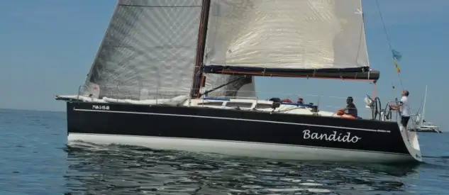 A las once horas y cinco minutos de hoy viernes se ha dado la salida de la Regata Sitges-Ciutadella, desde el Port de Sitges – Aiguadolç, destino a Ciutadella en la isla de Menorca