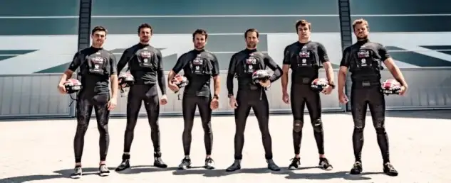 Iain Jensen, Giles Scott, Joey Newton, Sir Ben Ainslie, Neil Hunter y Nick Hutton 