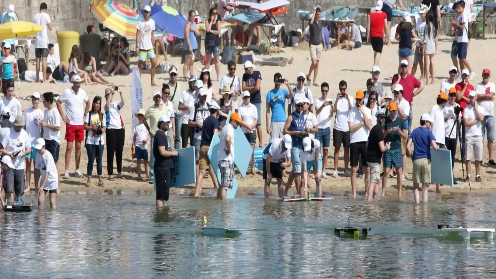 Regata solare marina Strumenti: 300 studenti, 15 scuole e 40 progetti