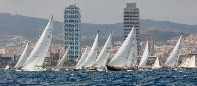 Con el reconocimiento oficial de la AEBEC como Asociación de Categoría y Secretaría de Clase, se culmina el trabajo de equipo iniciado por la Junta anterior y llevado a cabo por la actual, dirigido a representar con voz propia y promover la participación de los barcos españoles en las regatas de clásicos celebradas en las aguas costeras de los diferentes países que participan en el C.I.M. (Foto Nico Martínez)