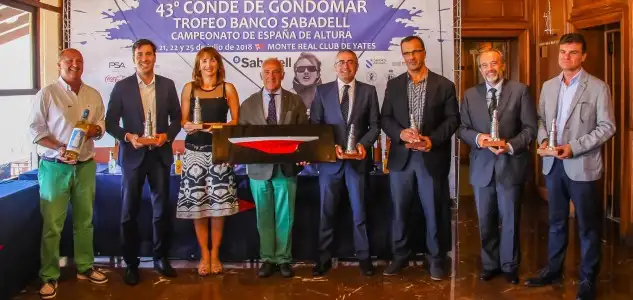 Las instalaciones del club baionés acogieron este mediodía la presentación de la considerada por muchos como la regata de altura por excelencia en Galicia y que es, además, una de las más longevas del panorama náutico español, ya que se viene celebrando sin interrupción desde 1976