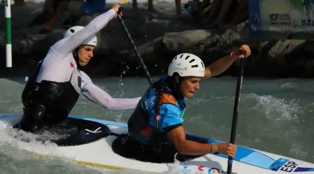 España logra dos medallas en C2 mixto, oro en sub23 y bronce en junior