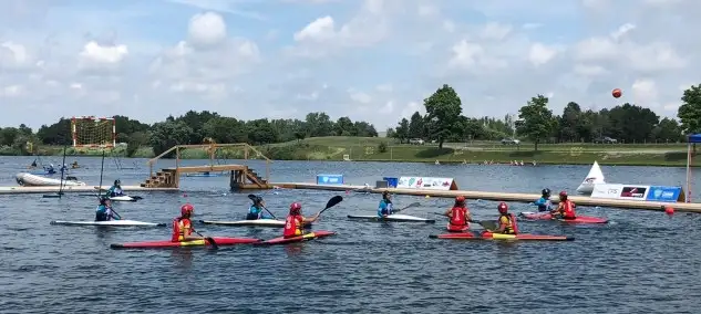 Buenos resultados en Canadá para el kayak español