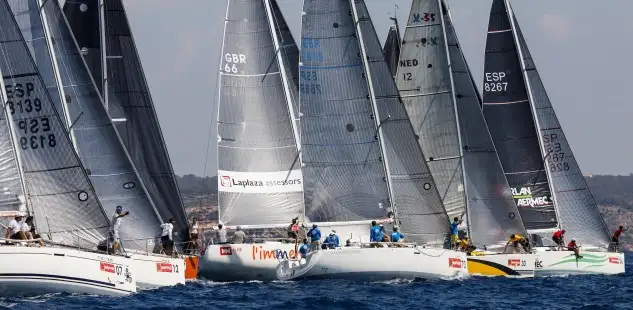 Salida de la clase 3 ORC hoy en la bahía de Palma (Foto Nico Martínez)