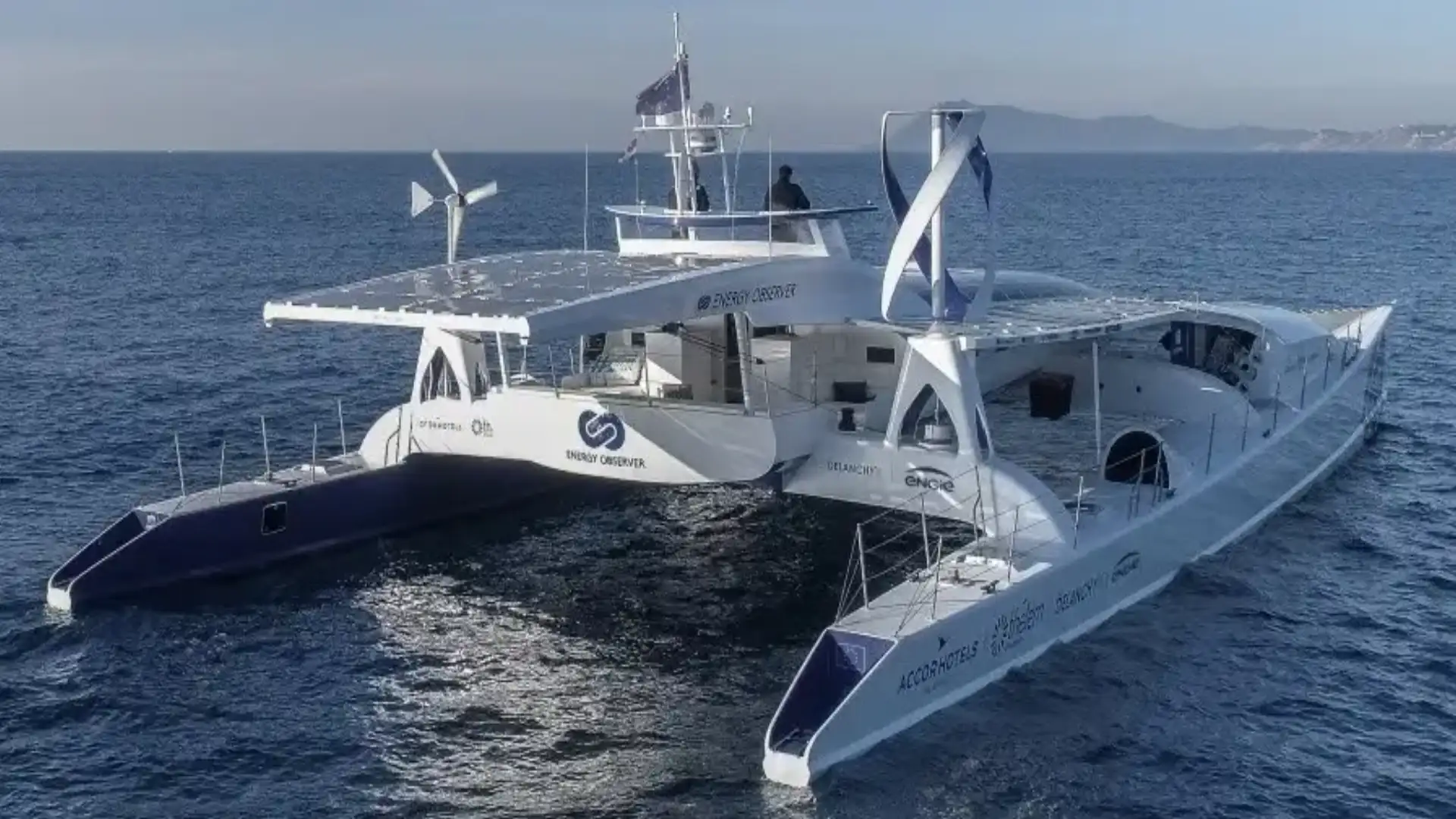 "Energy Observer" la prima nave alimentata da energia rinnovabile a Valencia