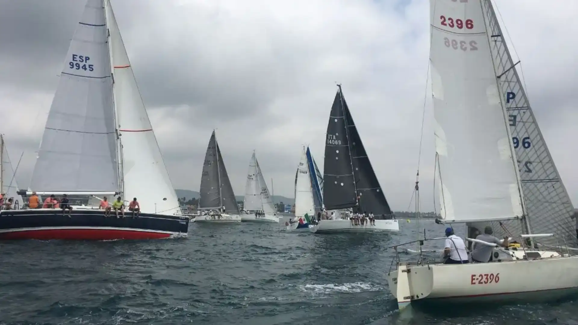 Si è conclusa con una giornata spettacolare, il Trofeo El Periódico de Sotogrande de Vela