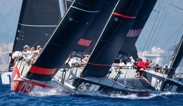 Los dos barcos ocupan las dos primeras plazas de la Puerto Portals 52 Super Series Sailing Week sin haber ganado una manga... hoy vencieron Sled y Luna Rossa con poco viento (Foto Nico Martínez)