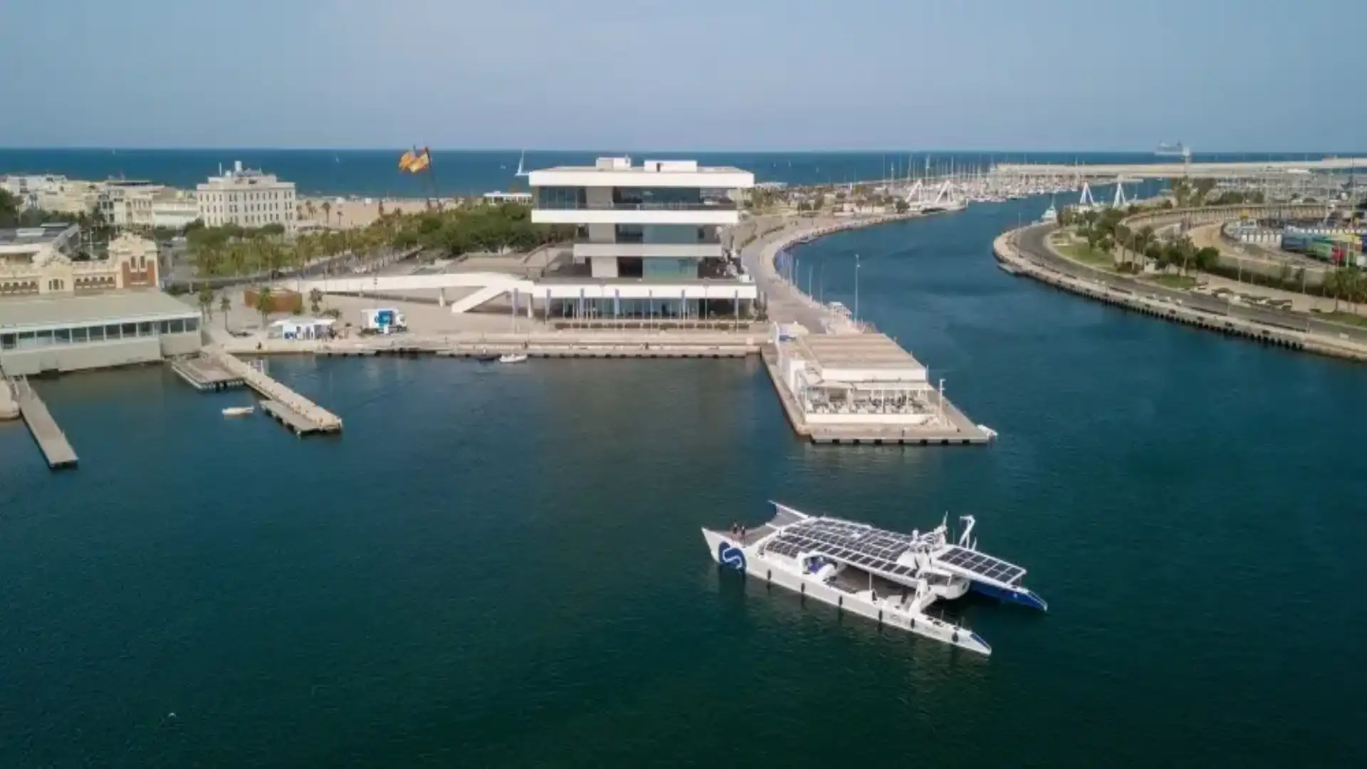 "Energy Obsever" arriva a Valencia ed è già legato ai piedi di "Veles e Vents"