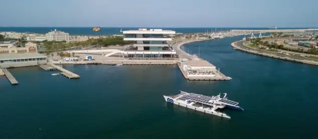 Energy Observer es más que un barco, es un medio de comunicación para el planeta... a través de una serie documental de 8 capítulos de 52 minutos cada uno, Victorien Erussard y Jérôme Delafosse ponen el foco sobre todos aquellos que innovan por la protección del planeta... España será un país clave en la primera temporada, que se emitirá este otoño en Planète+, gracias a encuentros y descubrimientos muy inspiradores para el equipo