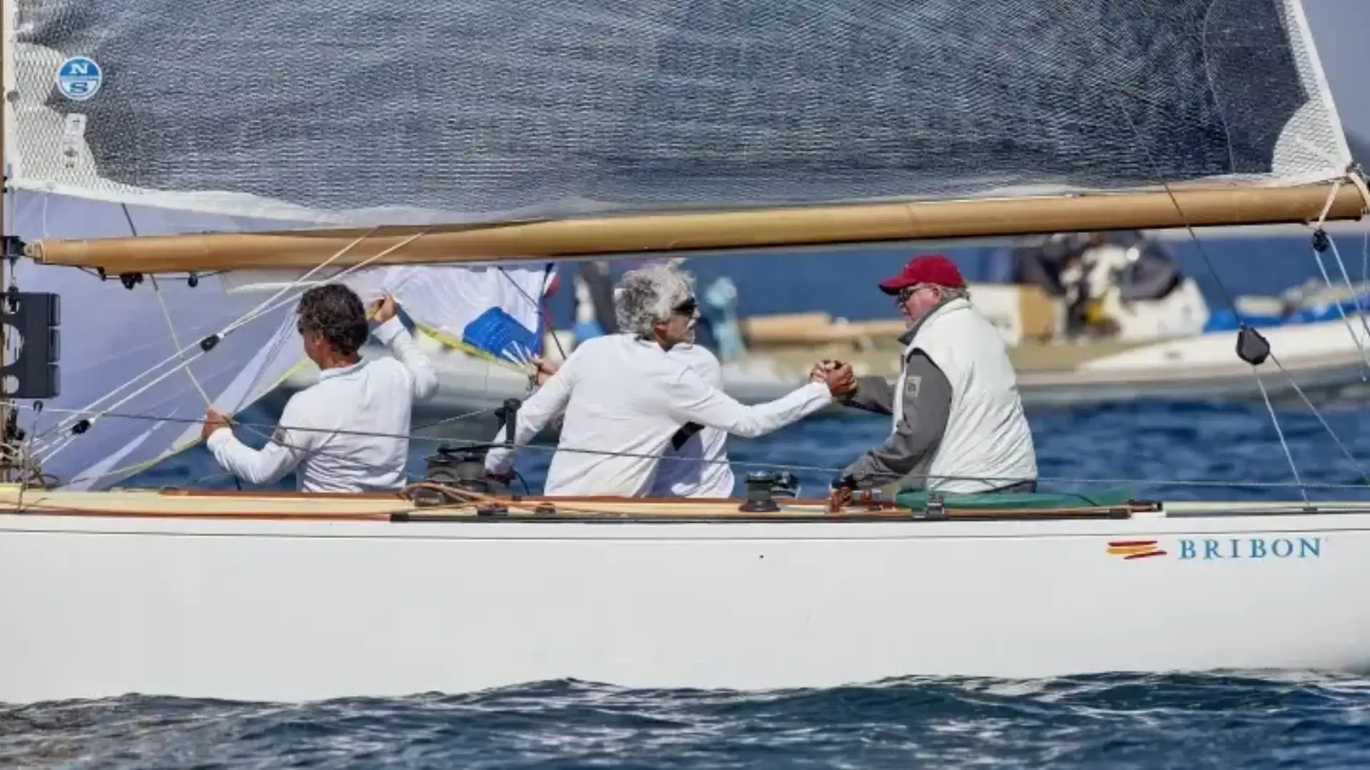 campione continentale "Bribón-Movistar" di 6 metri internazionali con Don Juan Carlos sulla linea