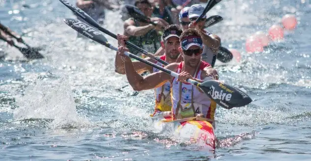 Además de las medallas, la selección ha recibido el premio a la mejor selección masculina de canoa del Mundial, que ha recogido el responsable de maratón, José Andrés Román Mangas