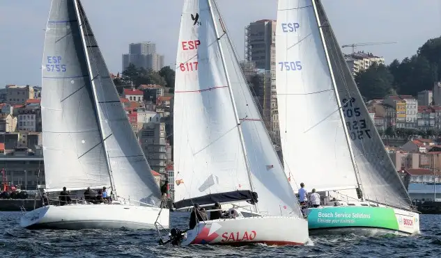 Al final los jueces pudieron con la niebla en Vigo