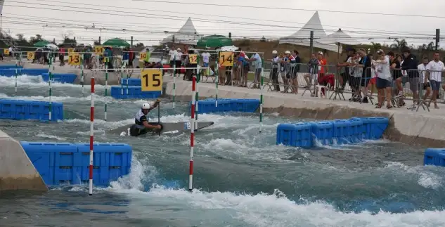 Elosegi, en una bajada correcta y sin penalizaciones, estuvo en puestos de final hasta la bajada del último de los participante en la semifinal el eslovaco campeón mundial Martikan, que con un tiempo mejor que el guipuzcoano le sacó de final mundialista
