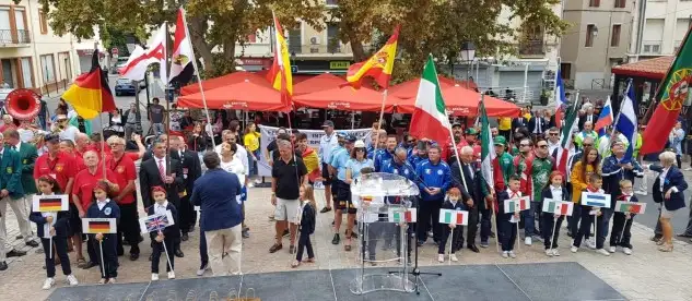 En el puerto francés base del Mundial, hay un gran ambiente ante su comienzo