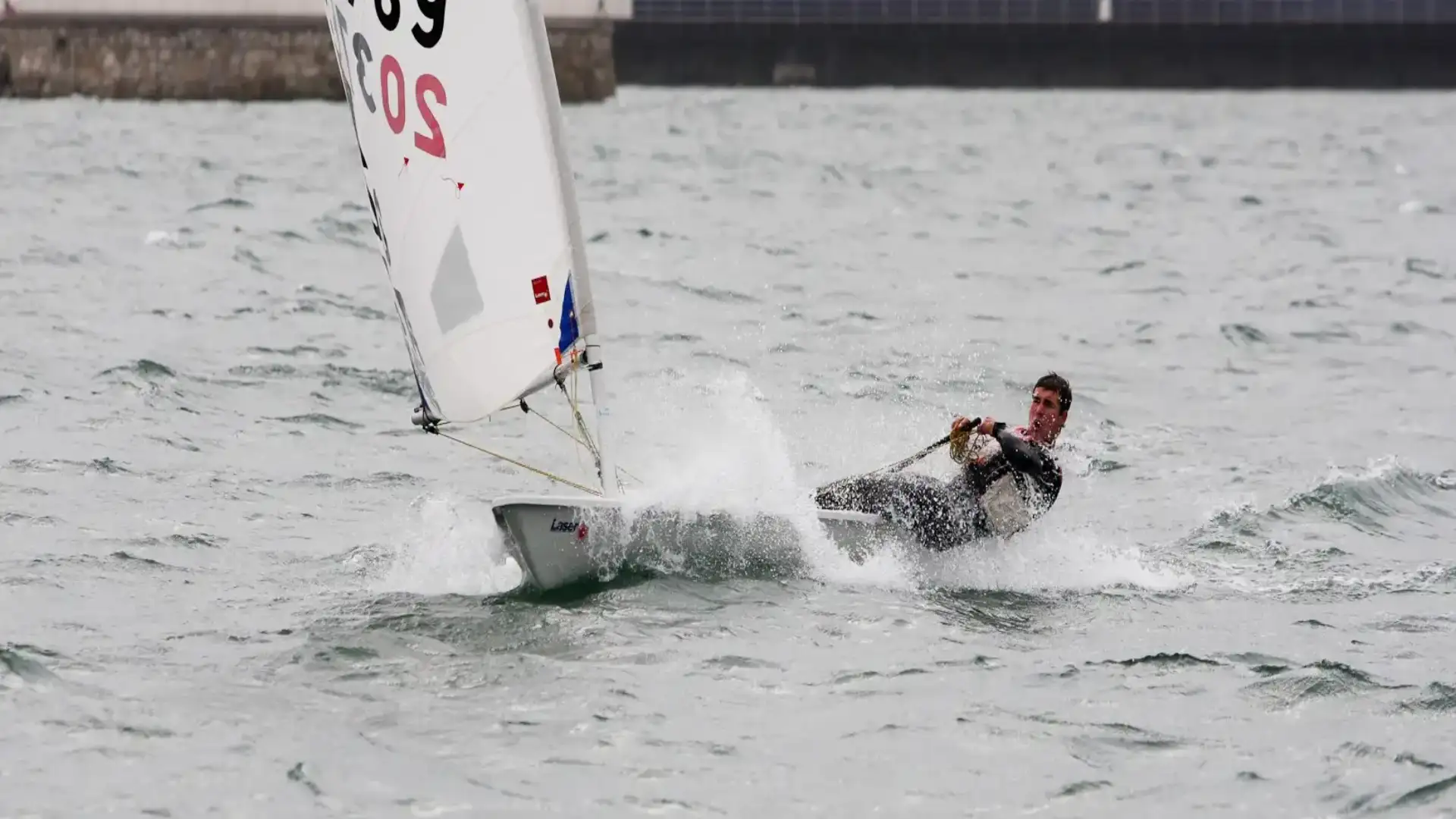 Lucid giorno di chiusura a Getxo del President Trophy, con un sacco di vento in El Abra