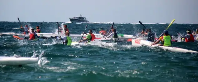 El canario Esteban Medina se proclama campeón de Europa y la catalana Judit Verges, subcampeona, en la Europeo de kayak de mar, en el que España ya suma 6 medallas