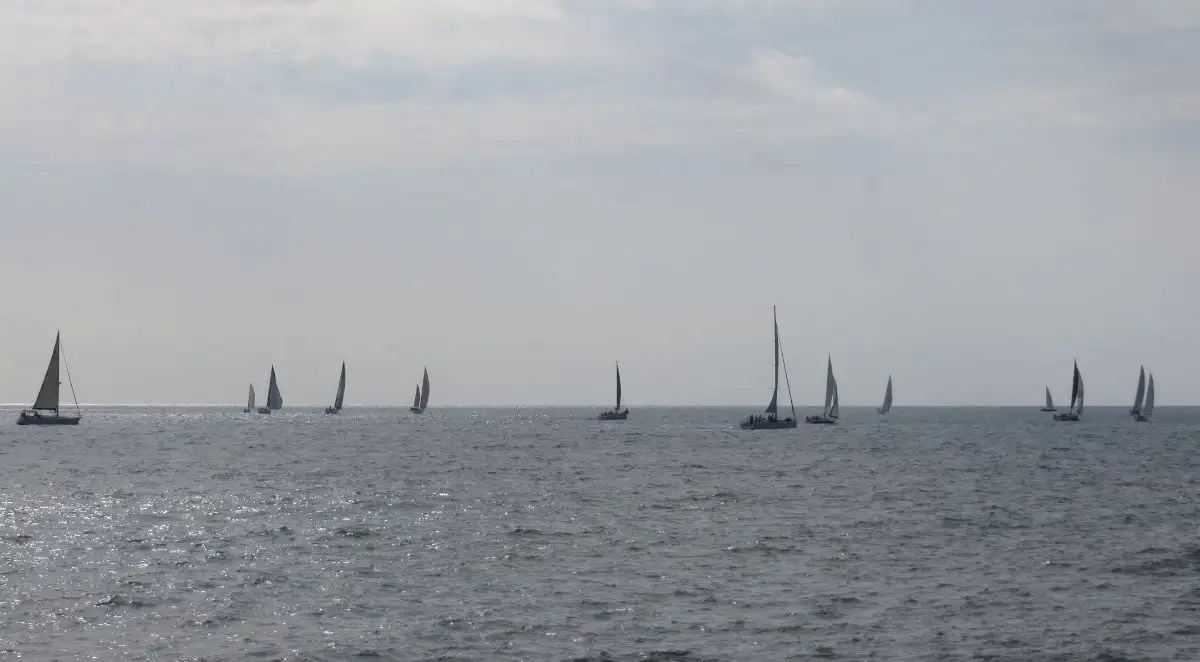 Compiteron 17 barcos en aguas tarraconenses