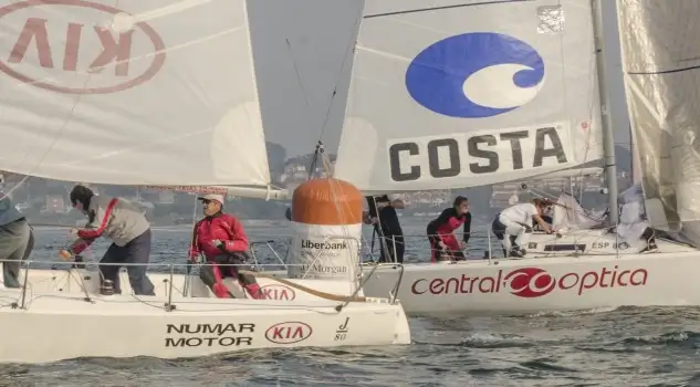 La potente flota de J80 de Cantabria, con una veintena de unidades, arranca su temporada de regatas con el Trofeo Liberbank Banca Privada-J.P Morgan
