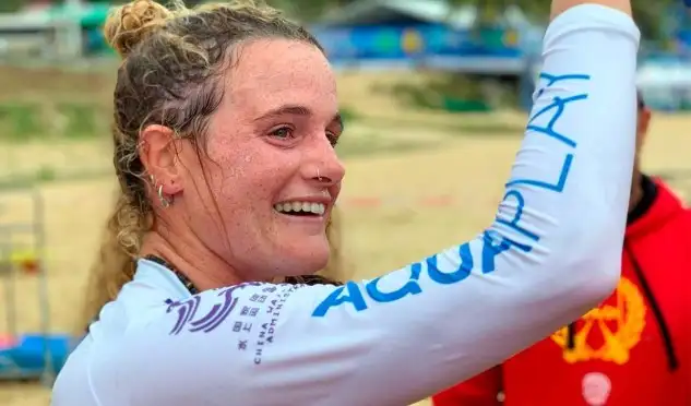 Tercera medalla para el combinado nacional en los mundiales de SUP y Paddleboard que se disputan en Wainnin (China) hasta el 3 de diciembre... los júnior Aarón Sánchez y Aída Soberbio finalizan quintos en categorías masculina y femenina