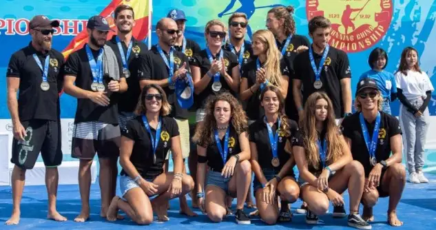 El combinado nacional finaliza el top 4 en el mundial de Stand Up Paddle y Paddleboard que se diputó en aguas chinas entre los días 23 de noviembre al 2 de diciembre... Iballa Ruano, Juan de los Reyes, David Buil y Judith Verges consiguieron las cinco medallas que auparon a España en la clasificación por selecciones
