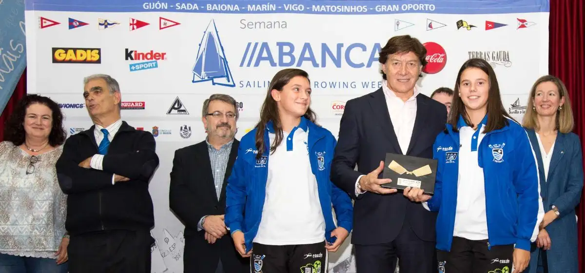 En la imagen que adorna este artículo el próximo Secretario Xeral para O Deporte de Galicia cuando se despidió de su puesto en Galicia por la marcha a Madrid en el 2016, y que lo hizo presidiendo la Gala do Remo Galego celebrada en Marín (Foto Pedro Seoane)