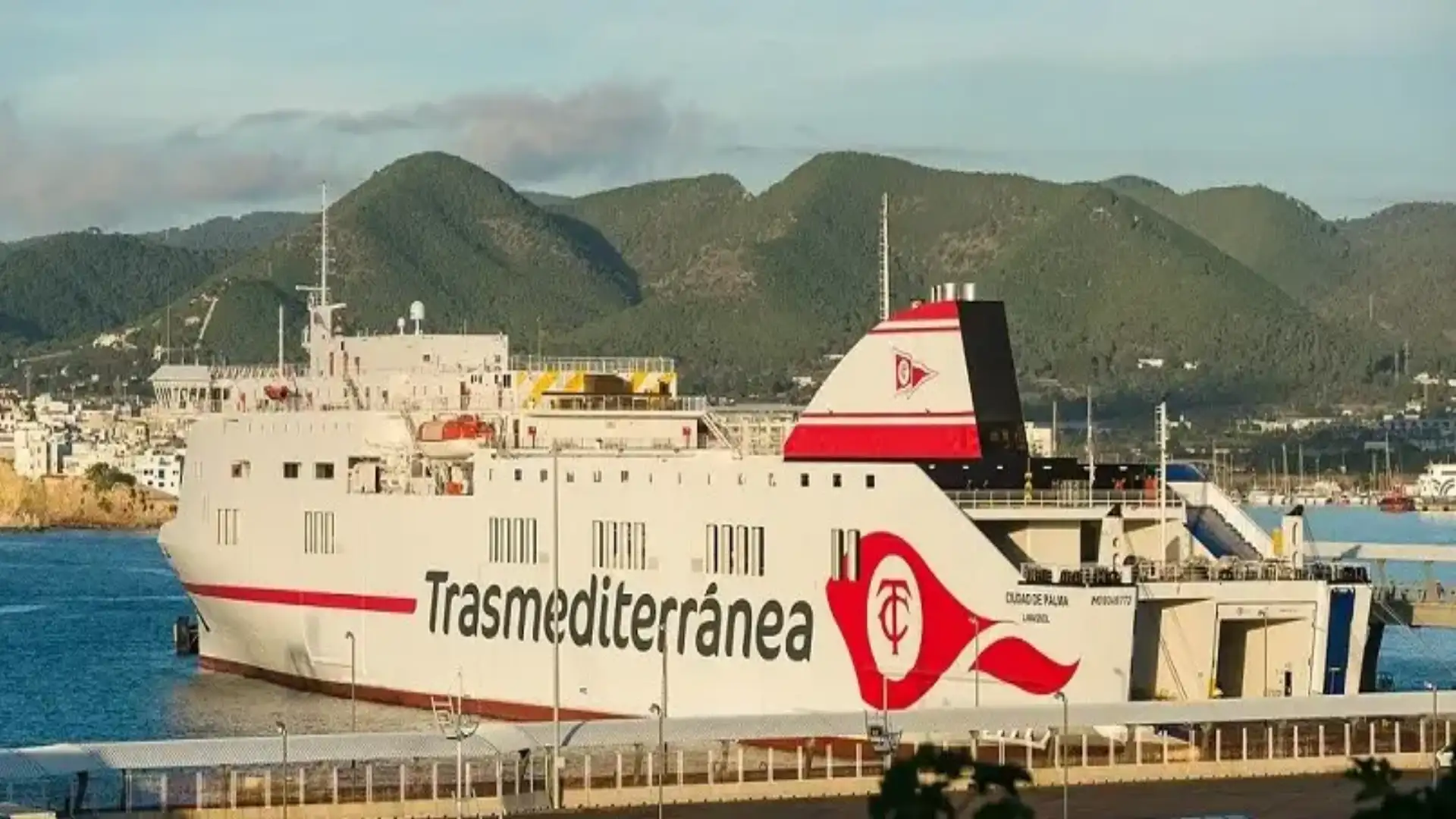 La "Città di Palma" di Trasmediterrania copre le linee di Barcellona con Ibiza e Mahón