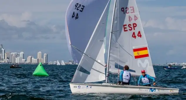 Cuatro tripulaciones españolas compitieron ayer en las primeras medal race de la Copa del Mundo que se esta disputando esta semana en Estados Unidos