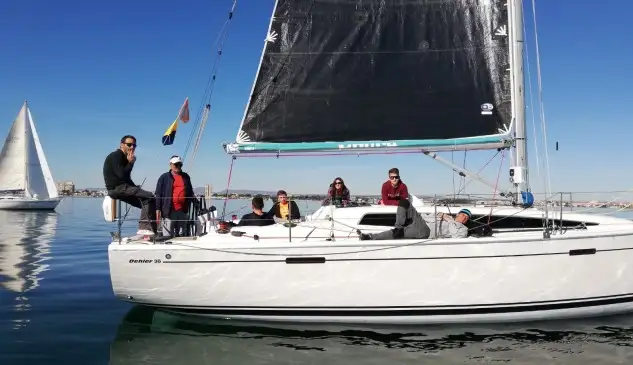 Tras las dos primeras pruebas, que quedaron en blanco por las condiciones de viento, el comité organizador intentar en esa tercera prueba completar dos pruebas en la jornada del sábado 23 de marzo
