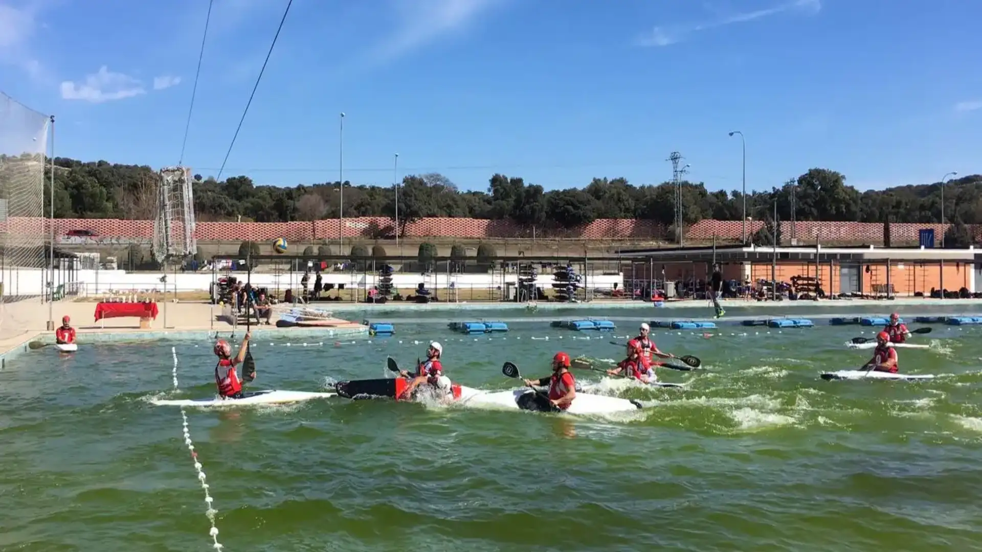 Castellon negli uomini e Pinatareense nelle donne vince all'apertura di Kayak Polo