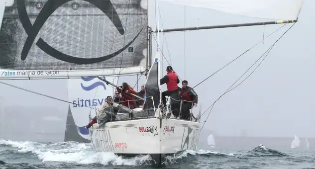 La primera jornada fue de vela ligera, y los cruceros navegaron el domingo (Foto Félix G.Muñiz)