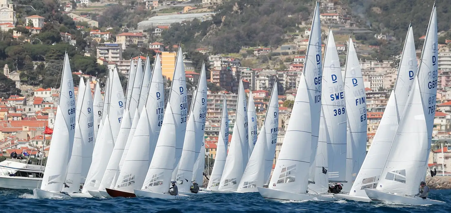 El Comité de Regatas sacó petróleo del poco viento en San Remo