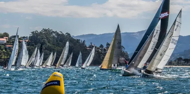 Imagen de Rosana Calvo de la salida de la primera manga en Baiona
