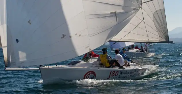 Las tripulaciones de esta clase J80 se preparan así para el Mundial que tendrá lugar en Getxo del 13 al 20 de julio... el Trofeo Social concluirá el próximo fin de semana, incluyendo también a los barcos de la clase crucero y de la división regata