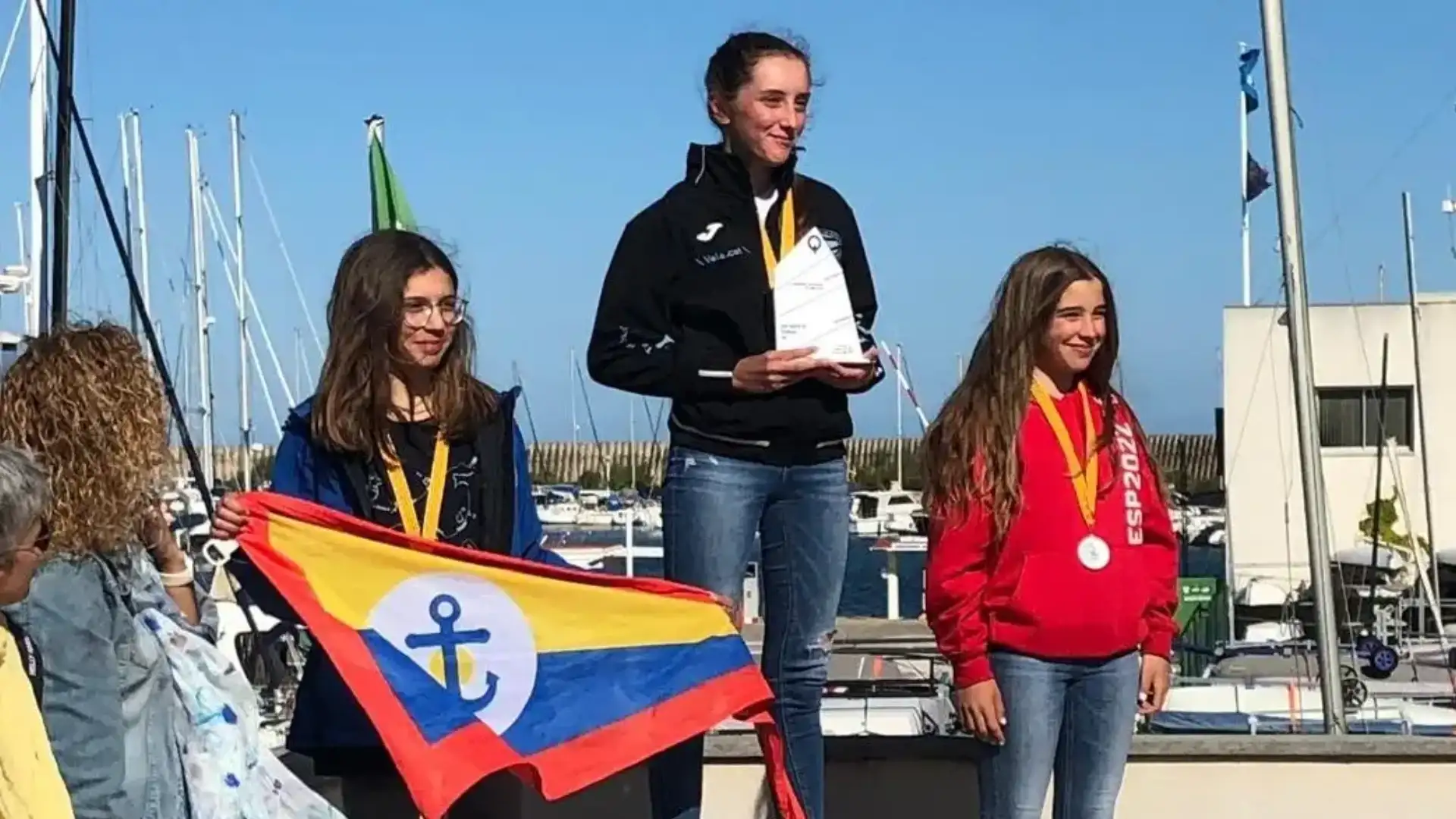 La Regata dei Cambrilli Nautici Il team raggiunge due remi e un argento nel catalano dell'ottimista