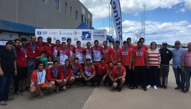 En la Primera División sénior absoluta, a falta de un torneo para la conclusión de la temporada, el Vallehermoso Retiro es líder con 135 puntos, seguido del Náutico Castellón con 129 y del Ciencias de Madrid con 123