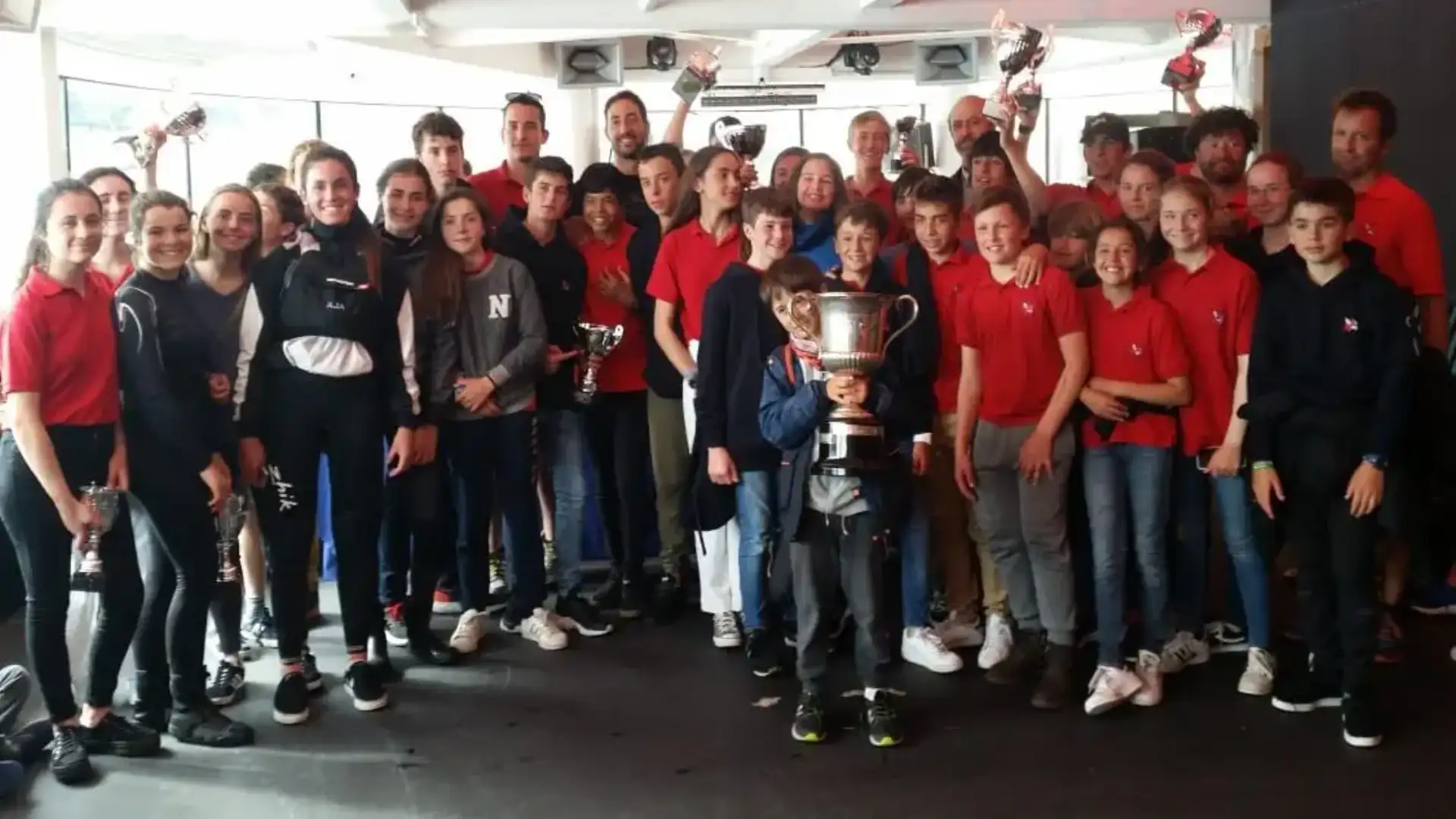 El Marítimo del Abra vince l'Interclub Vela Ligera Regata a San Sebastián