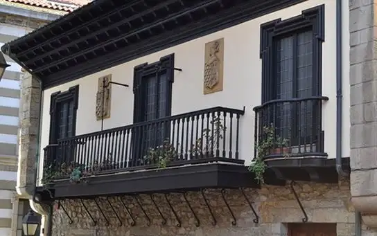 La cuantía de la ayuda a la investigación del presente año es de cuatro mil euros y pueden optar a ella todos los españoles sin límite de edad que acrediten experiencia, trabajos o certificados académicos relacionados con la presente convocatoria