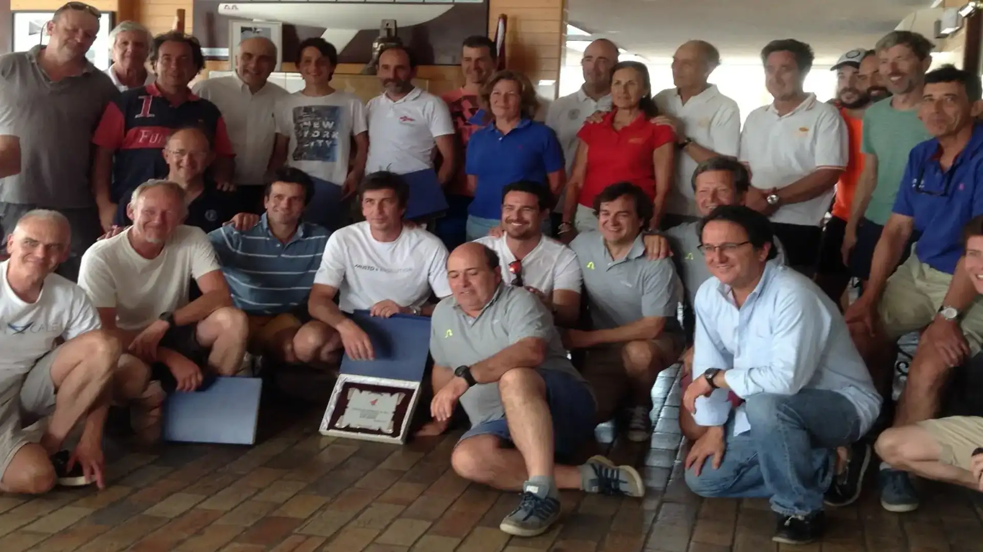 Kiko Villa del Nautico de Vitoria vince la Coppa di Spagna di Vendita nelle acque di Madrid
