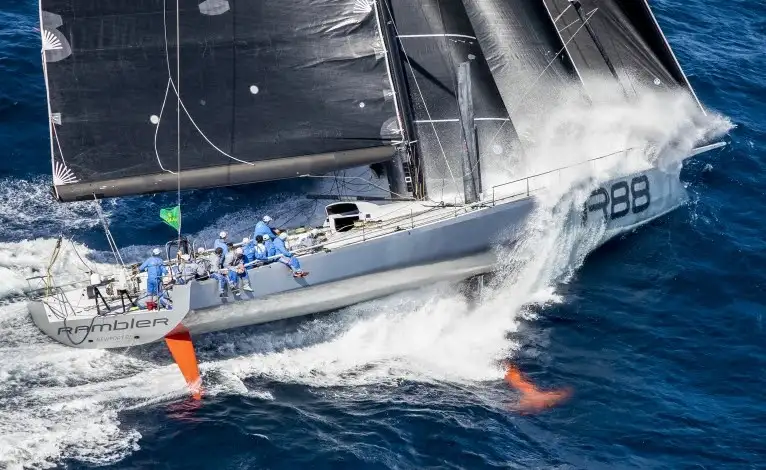 La relación de Rolex con la vela incluye personas y organizaciones que establecen los más altos estándares, como el Yacht Club Italiano, la Société Nautique de Saint-Tropez y el Yacht Club de Mónaco