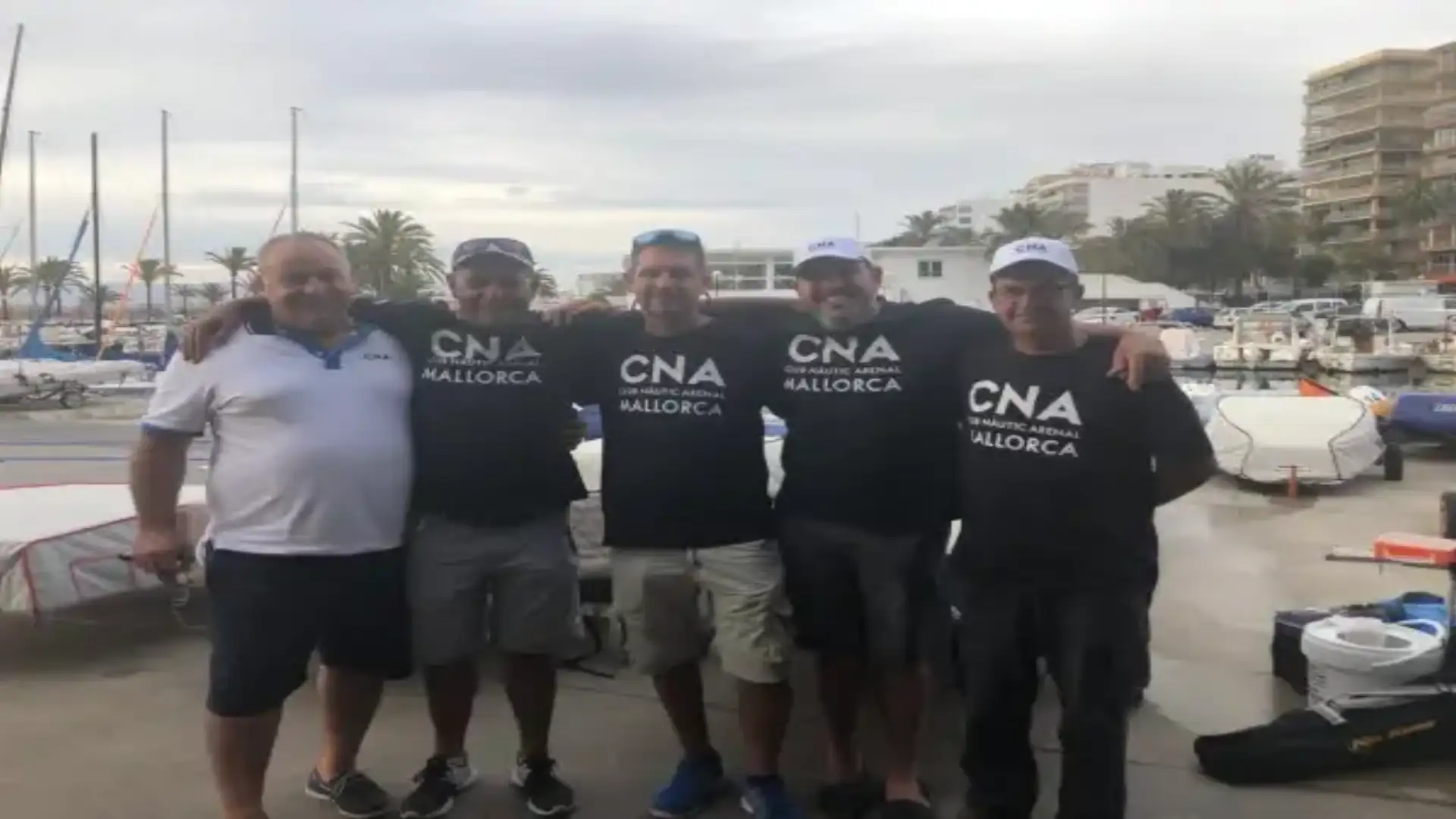 SArenal ha organizzato la palla da pesca da barche a vela