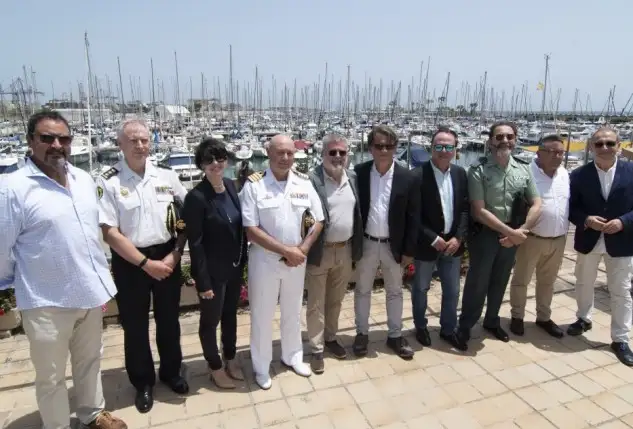 La Armada Española, tendrá en línea de salida al Aifos 500, patroneada por Jaime Rodríguez - Toubes, que comparte la caña del mismocon Don Felipe; y Sirius V, el Farr 49 con base en Cartagena