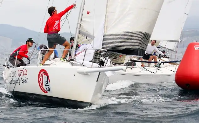 La proximidad en el tiempo del Mundial de J80 anima el Campeonato de Vizcaya en Las Arenas