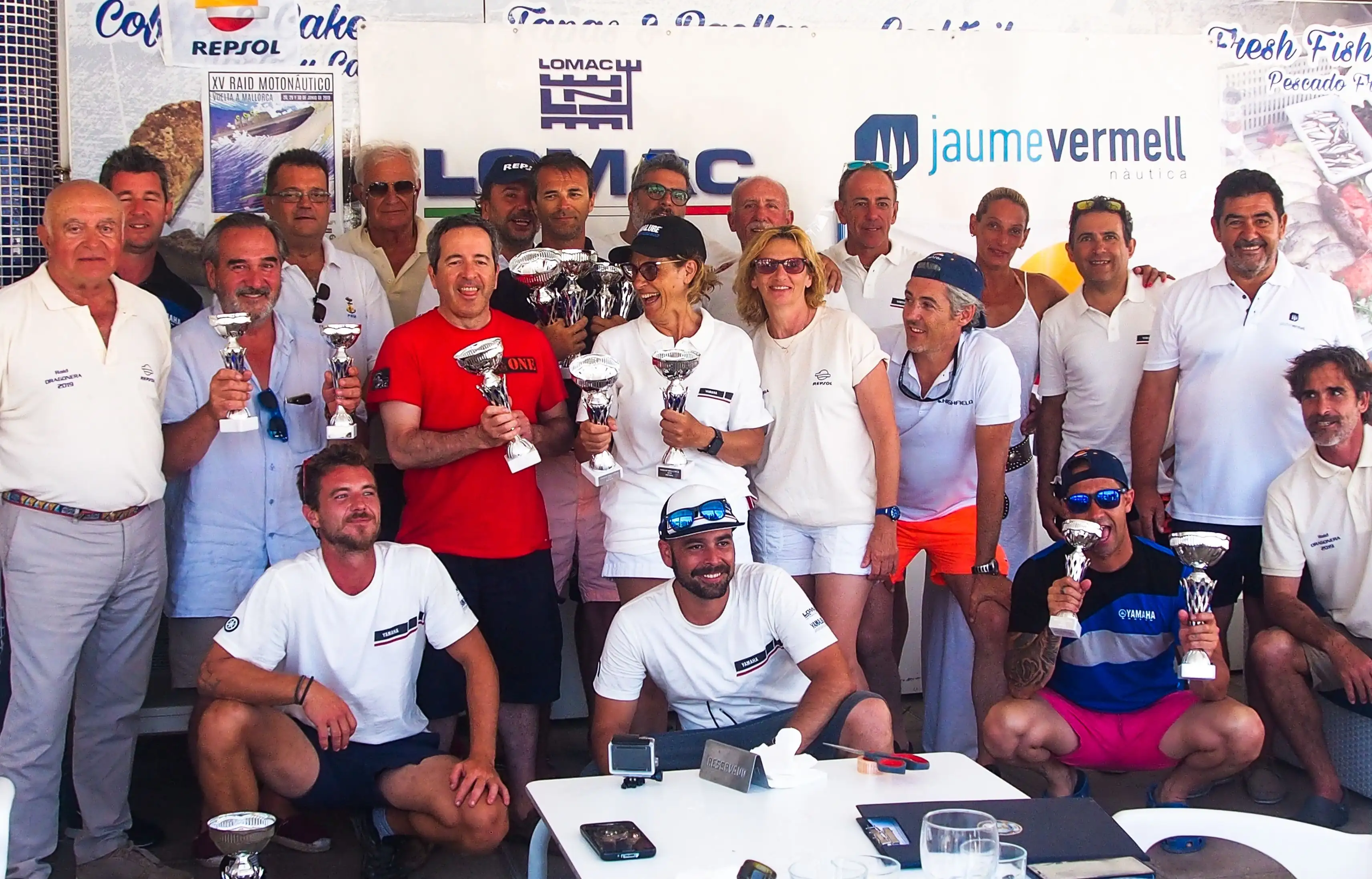 La ceremonia de entrega de trofeos tubo lugar en Porto Cristo y estuvo presidida por Enrique Curt, Director de Carrera, Jaume Vermell anfitrión de la prueba en Porto Cristo y Miquel Dols, representante de la Federación Balear de Motonáutica