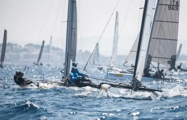Debido a la tormenta que ha afectado las comarcas del Ripolles y Alt Emporda, la dirección de regata, en coordinación con los oficiales de mar, han anulado de manera acertada la tercera prueba del día para ambas flotas: la Gold Fleet y Silver Fleet