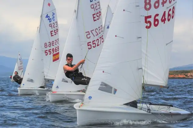En 420 continúa el dominio del Real Club Náutico de Sanxenxo